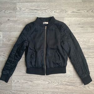 Black h&m zip up jacket
